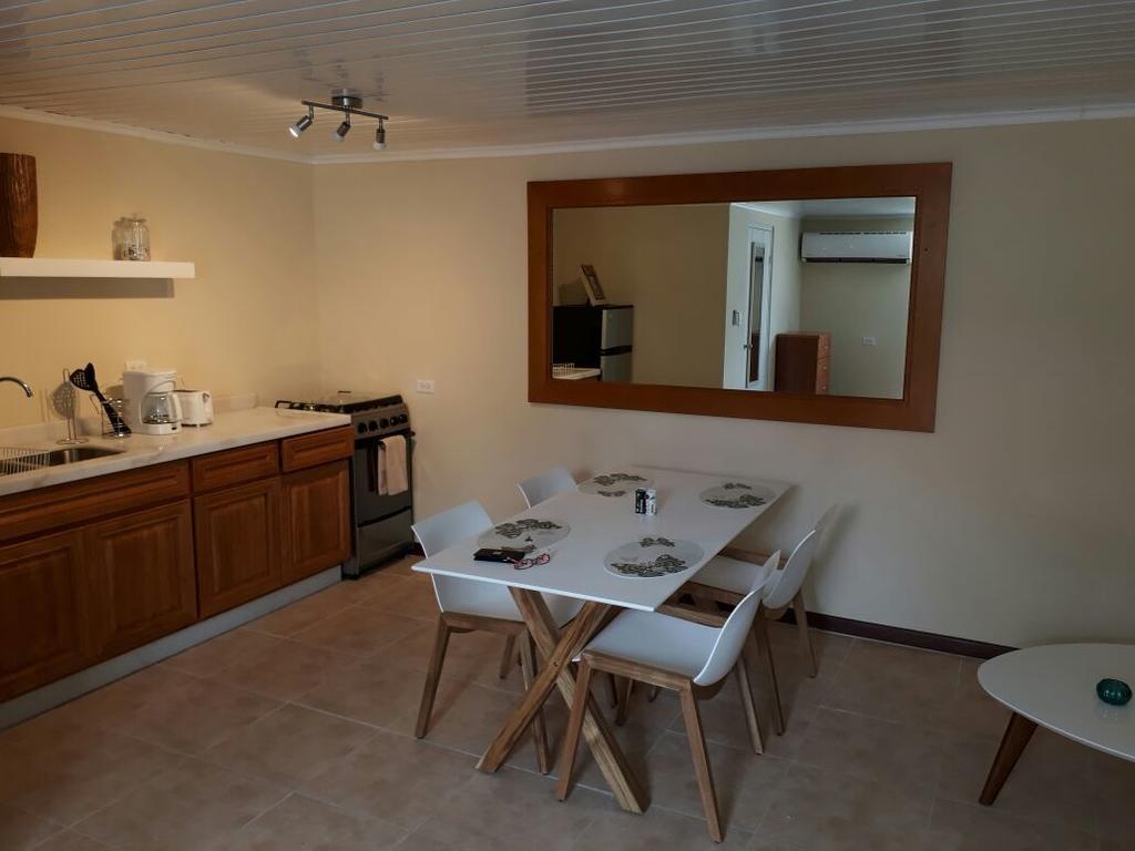 Sandpiper Beach Apartments Palm Beach Eksteriør billede