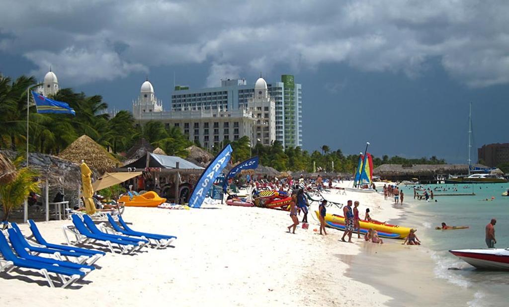 Sandpiper Beach Apartments Palm Beach Eksteriør billede